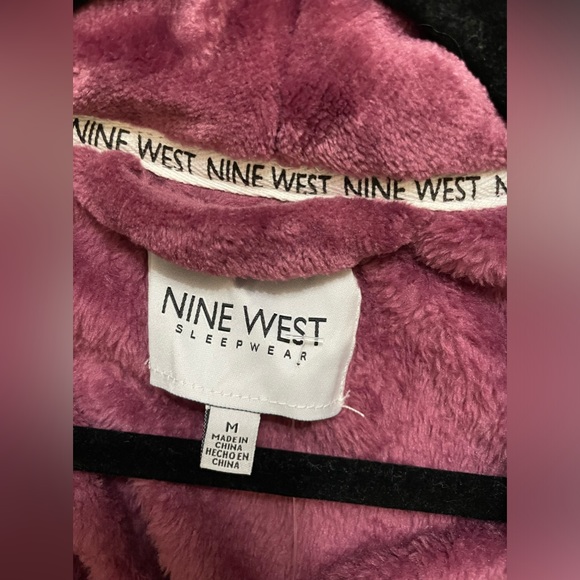 NWT Nine West Plush Robe Hawthorne Rose Color Size M - Picture 3 of 6